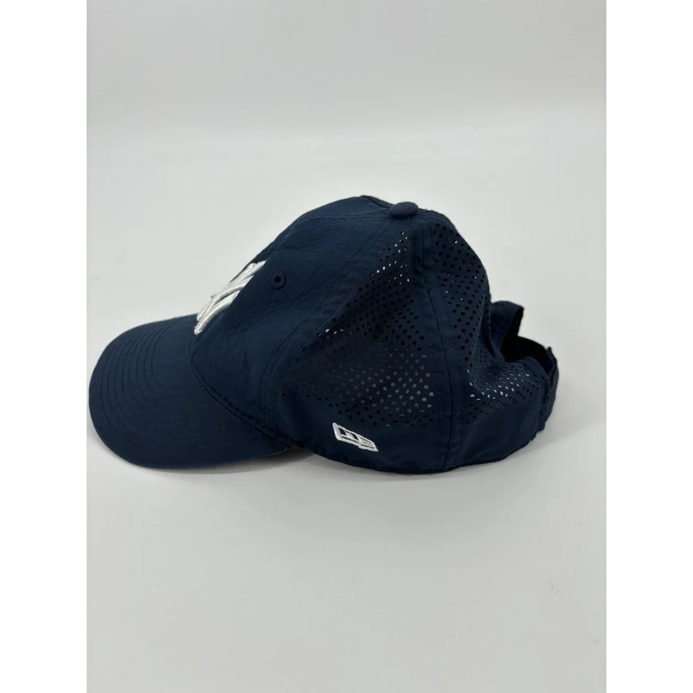New Era 9TWENTY New York Yankees Youth Hat Navy Blue Mesh Back Adjustable Cap